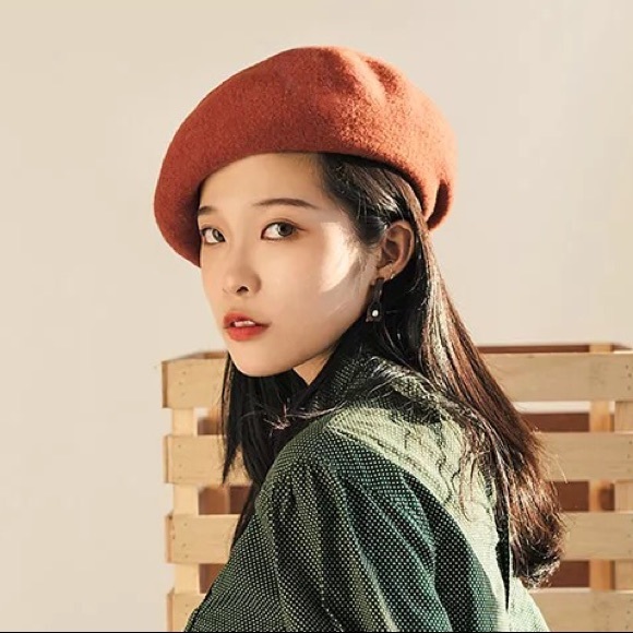 Adjustable Thick Wool Beret - Picture 2 of 10